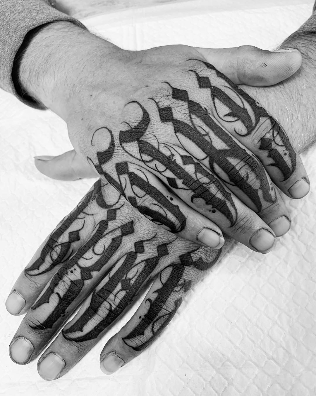 cool tattoo fonts cursive finger